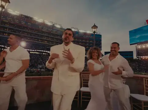 Vizsgálatot követelnek Bad Bunny Super Bowl-fellépése miatt