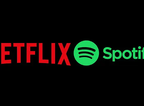 Netflix és Spotify közös videó podcast platformot indít 2026-ban