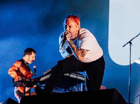 IDLES: hazatérés, búcsú a régitől és új zenei fejezet kezdete