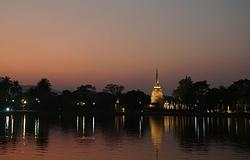 Botrány Suphanburiban: szerzetesek egy éjszakai klubban buktak le