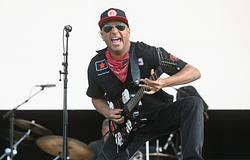 Tom Morello: „Képmutatás azt mondani, hogy a zenészek ne legyenek politikusak”