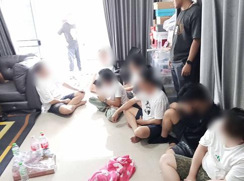 Powerbankekbe rejtett drogot találtak egy thaiföldi születésnapi bulin