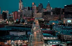 Usher és Big Sean szórakoztatóipari inkubátort indít Detroitban