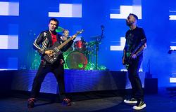 Muse bemutatta a Cryogen és a Be With You című új számokat a Brixton Academy-ben