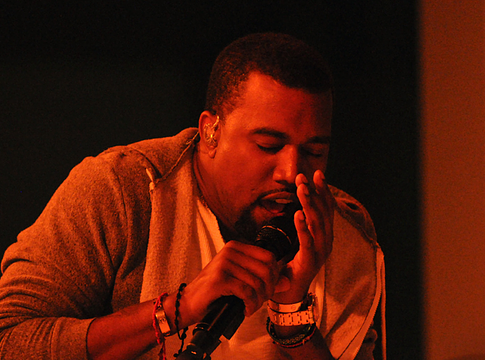 Albánia zöld utat adott a Kanye-koncertnek a sorozatos európai lemondások közepette