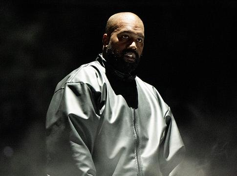 Kanye West a bíróságon: „Sokan próbálnak kihasználni”
