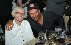 Meghalt Tom Morello édesanyja, Mary Morello, 102 éves volt