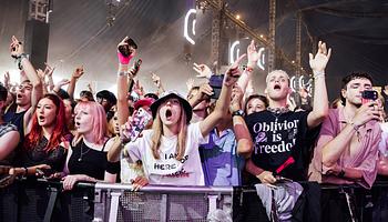 Uberrel mentek át a Leeds Festivalról a Creamfieldsre