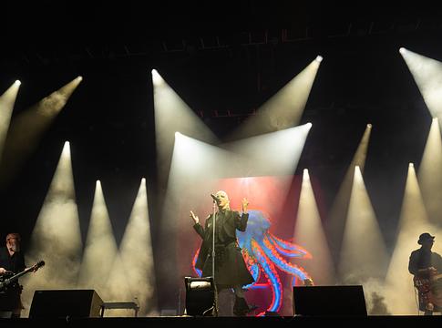 Shirley Manson hazatért: emlékezetes koncertet adott a Garbage az Edinburgh Castle-ben