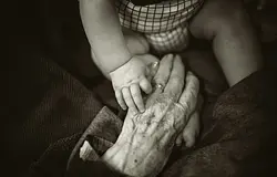 Új életkor-ellenőrzési rendszert vezet be a TikTok Európában