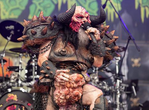 GWAR botrány a Riot Festen: Trump és Musk „kivégzése” kavart vihart