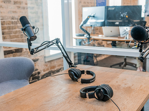 AI „Podslop” árasztja el a podcastplatformokat – nem csak a zeneipar gondja