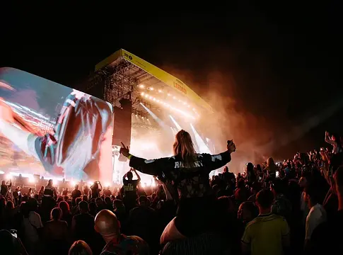 Túlzsúfoltság miatt zárták le a Reading és Leeds új dance sátrait