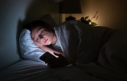 Az örök görgetés ára: új AI-módszer méri, mit tesz a testeddel a telefonozás