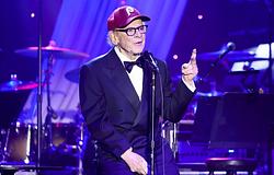 Art Garfunkel légúti fertőzés miatt halasztja el a brit turnéját