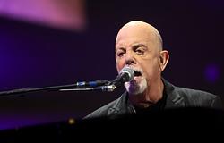 Billy Joel elhatárolódik az engedély nélküli életrajzi filmtől