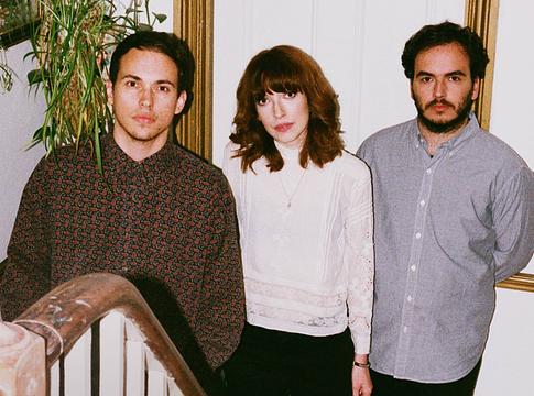 A Daughter egy elveszett dal újjászületésével ünnepli a Not To Disappear tíz évét