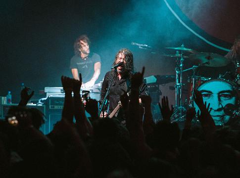 Titkos londoni koncerttel lepte meg rajongóit a Foo Fighters