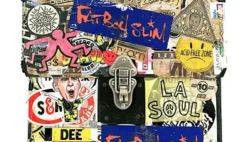 Egy lemezláda, amely történelmet hordoz – Fatboy Slim ikonikus tárgya művészeti nyomatként él tovább