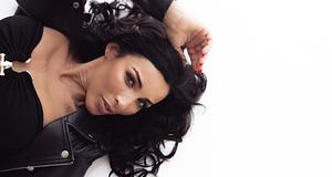 B Jones berobbantja a 2026-os nyarat a You Get What You Give (Remix)-szel