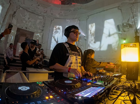 STRODANO 4 AM-es ADE-zárása: felkerült a 4AM IN AMSTERDAM mix