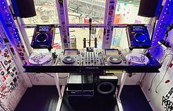 Újranyit a The Lot Radio kioszkja nyolc hónap szünet után