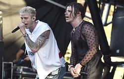 MGK beszólt Yungbludnak a jegyárak miatt: "shut the fuck up"