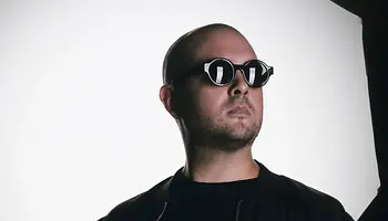 VICTOR Ruiz utolsó előzetese: itt a Technicolor a bemutatkozó LP előtt
