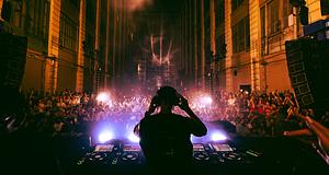 Armin van Buuren trance-főhadiszállássá változtatta Brooklyn Industry Cityjét