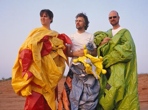 Hat lemezen tér vissza a Flaming Lips 2006-os albuma