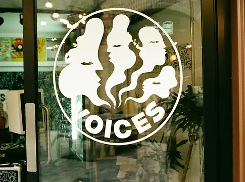 Új stúdiót nyit Kelet-Londonban a Voices Radio