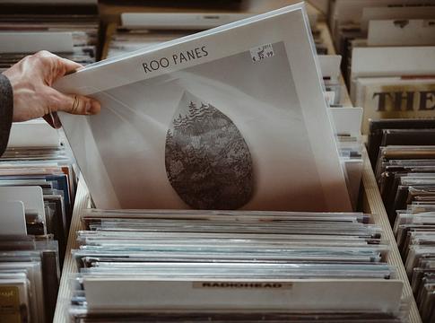Tovább pörög a vinyl: rekordbevétel és új generációk hajtják a növekedést