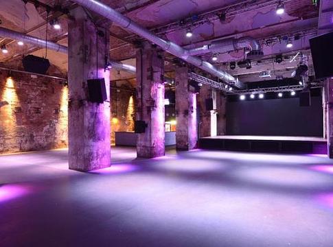 Új korszak előtt a berlini SchwuZ: üzemeltetőt keres a legendás klub