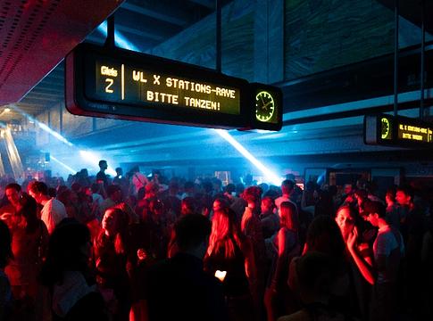 Ismét metróállomáson rendez rave-et a Wiener Linien