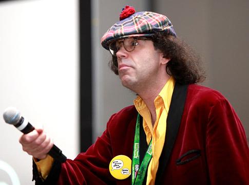 Nardwuar megkapta Kanada egyik legmagasabb polgári kitüntetését