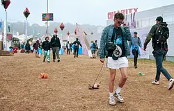 Könyv örökíti meg a Glastonbury legcsendesebb óráit