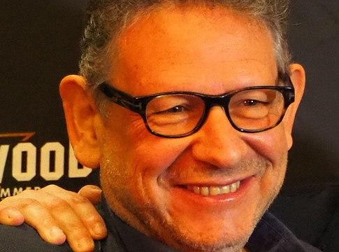 Az UMG fizetős előnyt vezet be Indiában az új zenéknél