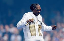 Snoop Dogg vezeti az NFL történelmi, Netflixen közvetített karácsonyi félidei show-ját