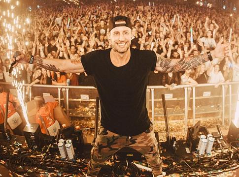 Niels van Gogh visszatért – megjelent a ‘Right Here’ Mashmex közreműködésével