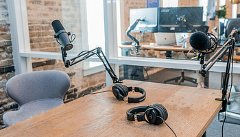 AI „Podslop” árasztja el a podcastplatformokat – nem csak a zeneipar gondja