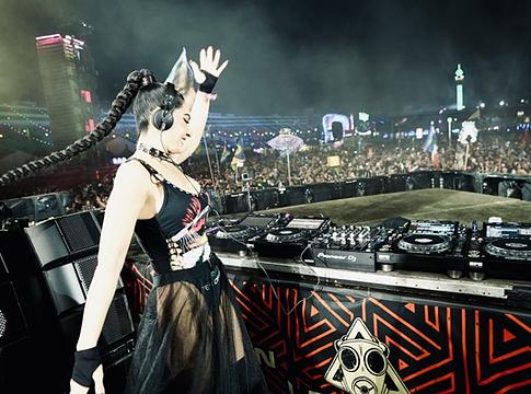 Lady Faith: „A Hardstyle királynőjeként a jövőt is meghódítom”