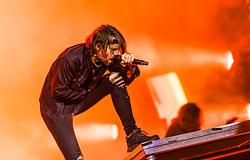 Caleb Shomo nyíltan vállalta szexualitását: „Büszkén meleg férfi vagyok”