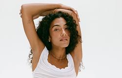 Olivia Dean keményen bírálta a jegyipart a túlárazott újraértékesítések miatt