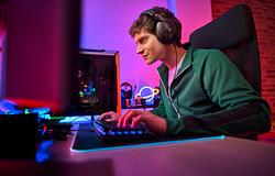 Sennheiser és Mercedes-AMG gaming fejhallgató érkezik