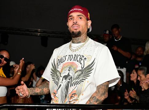 Chris Brown ellen jogdíj-visszatartás miatt indult per New Yorkban