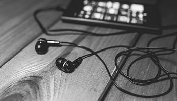 A TIDAL megvonja a jogdíjat a teljesen MI-generált zenéktől