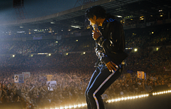 Michael erős elővétellel készül a nyitásra — verheti a Bohemian Rhapsody-t