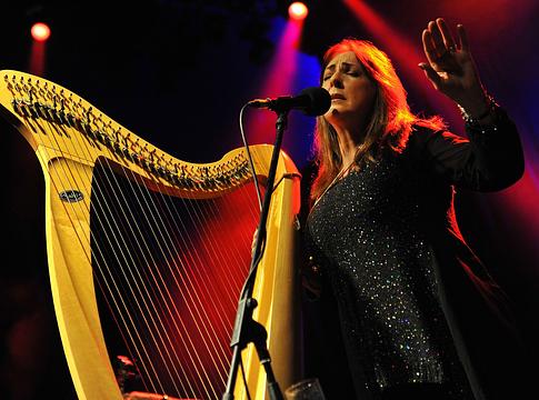 Elhunyt Moya Brennan, a first lady of Celtic music – világszerte búcsúznak tőle