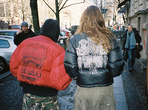 RAVEMORE BERLIN: ruhából városi identitás