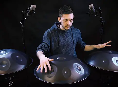 Handpan az elektronikus zenében: élő hangszer vagy digitális megoldás?
